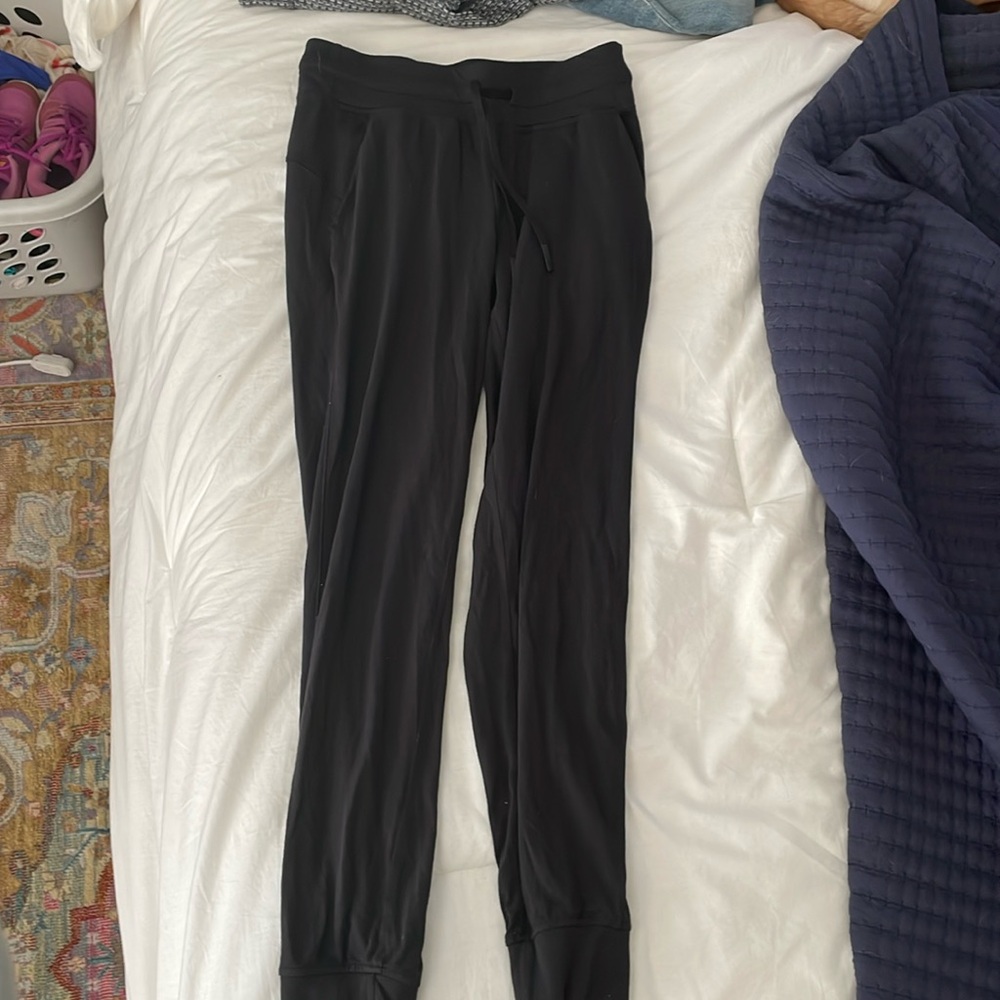Size 6 lululemon align joggers